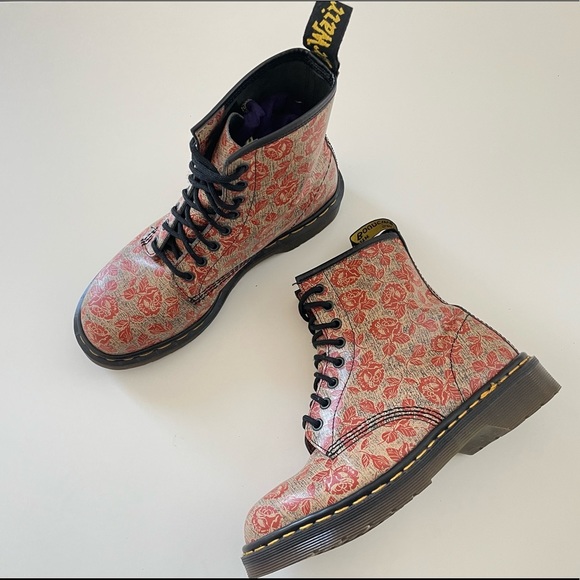 Vintage 90s Dr. Martens Docs Rose Flower Floral Chunky Combat Boots England